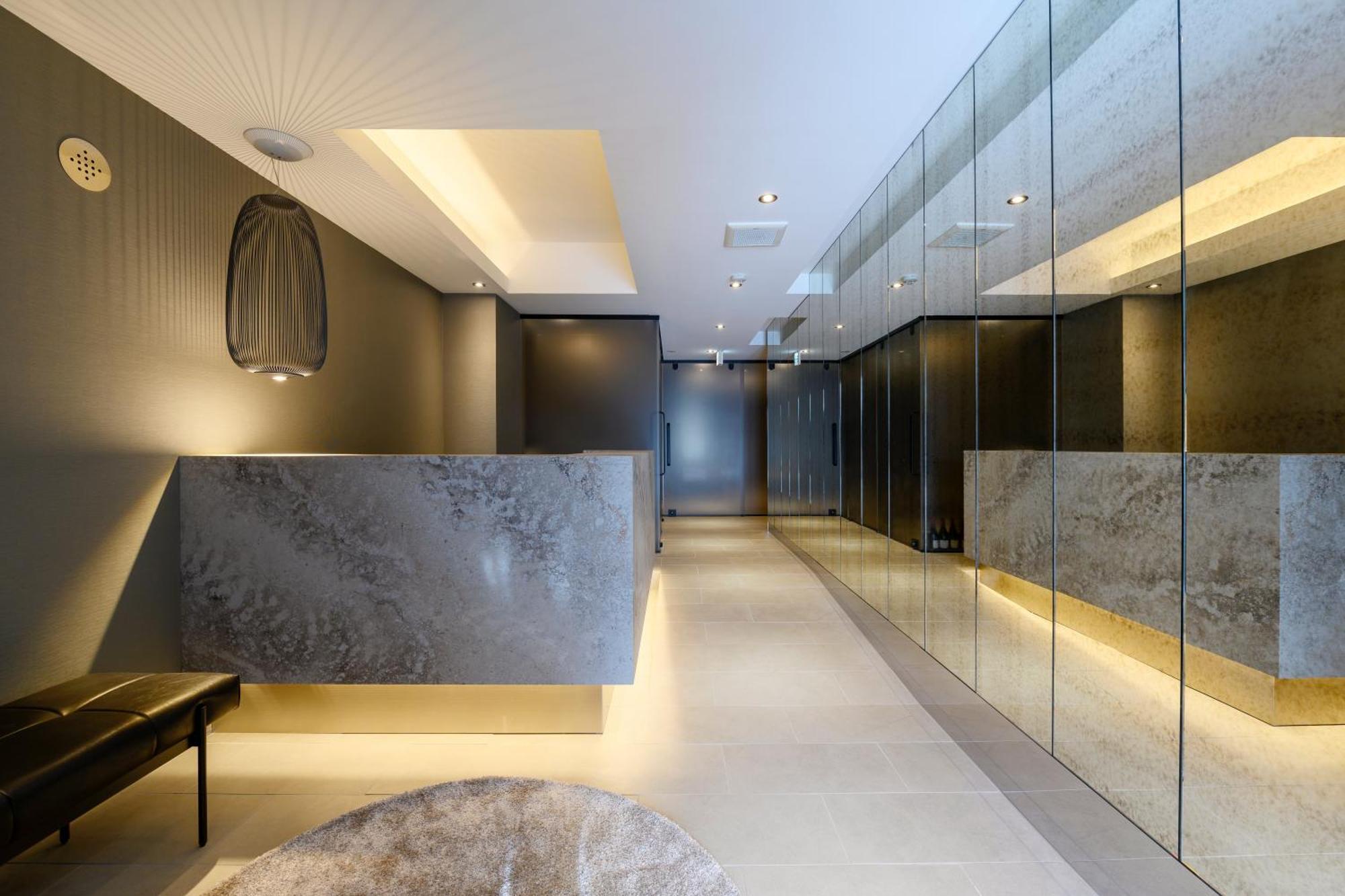 Hinzan Aparthotel Кучан Екстериор снимка