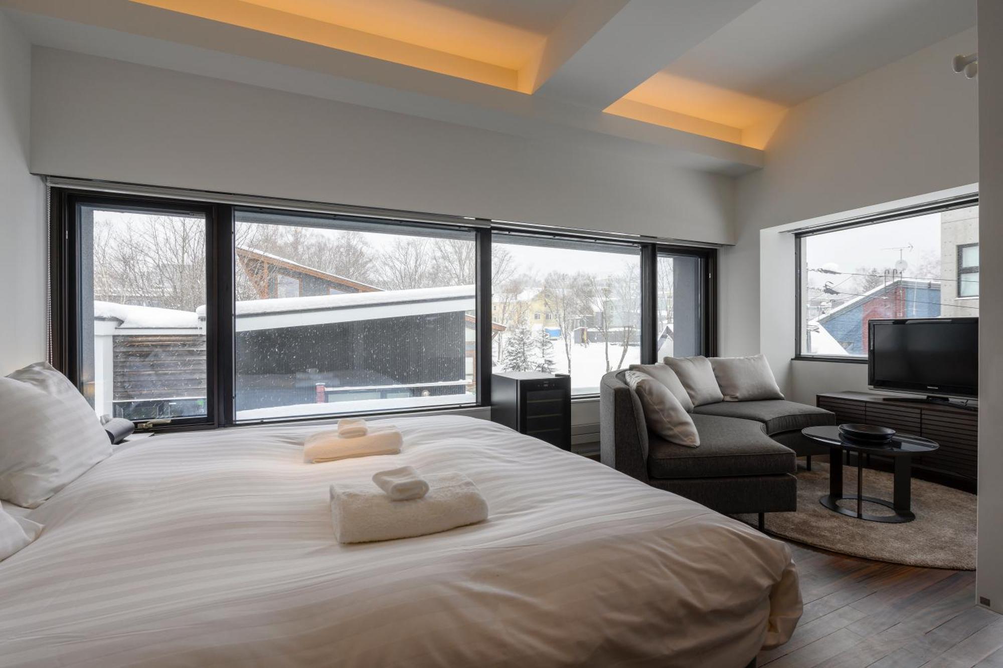 Hinzan Aparthotel Кучан Екстериор снимка