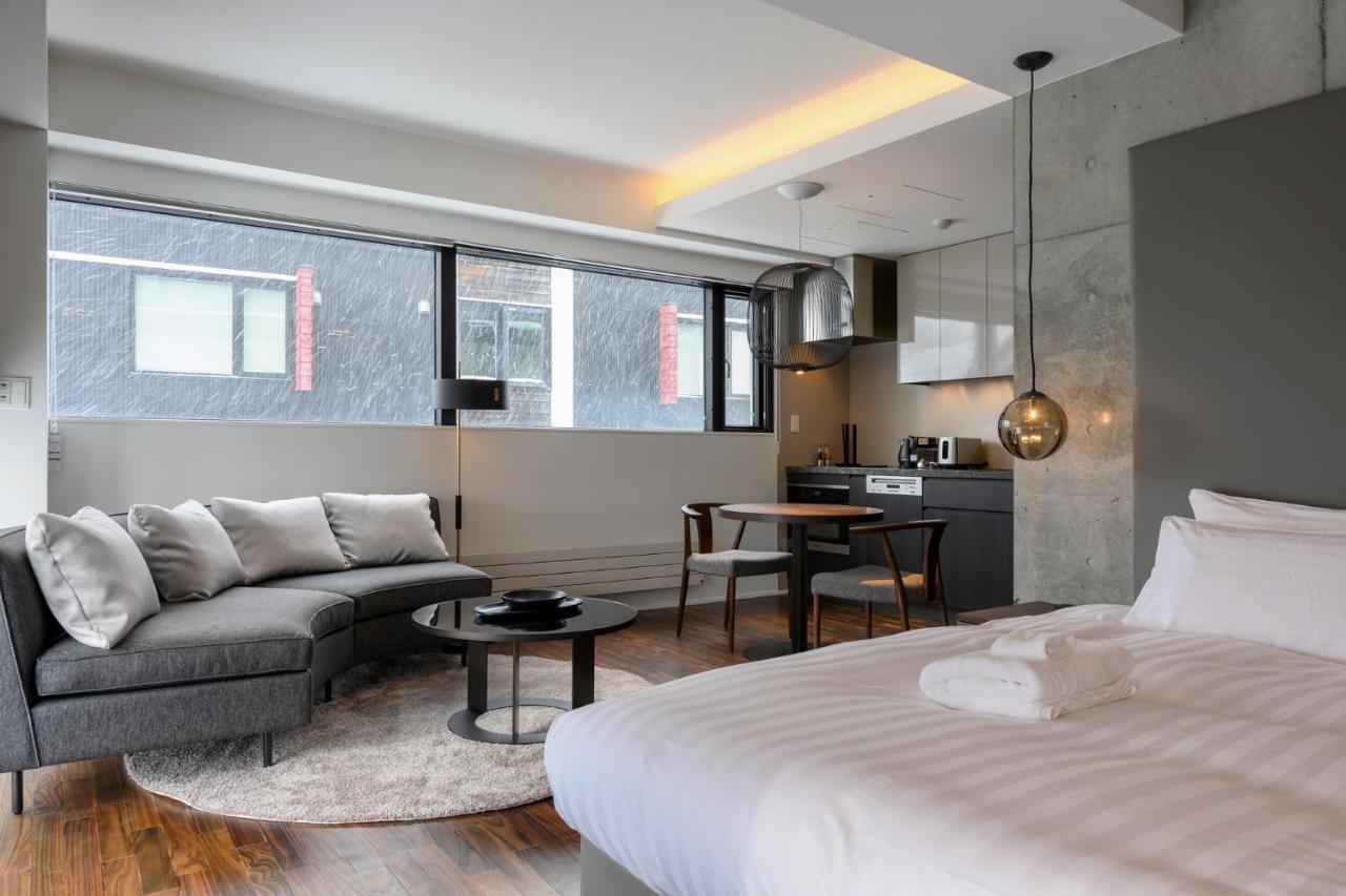 Hinzan Aparthotel Кучан Екстериор снимка